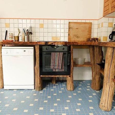 Gite Au Coeur D'Une Residence D'Artiste Saint-Aubin-de-Bonneval 外观 照片