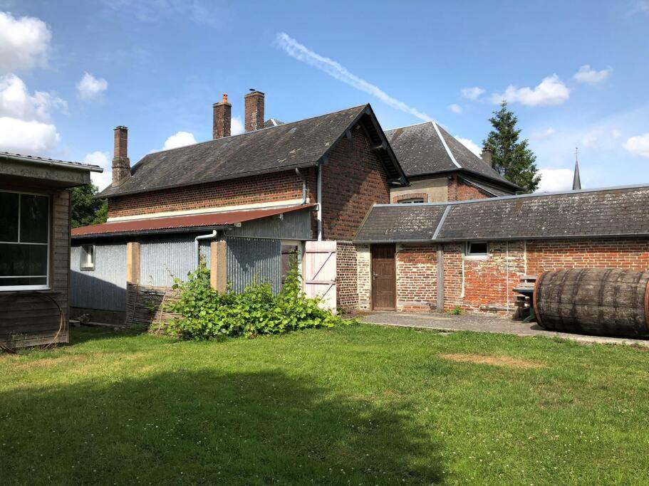Gite Au Coeur D'Une Residence D'Artiste Saint-Aubin-de-Bonneval 外观 照片