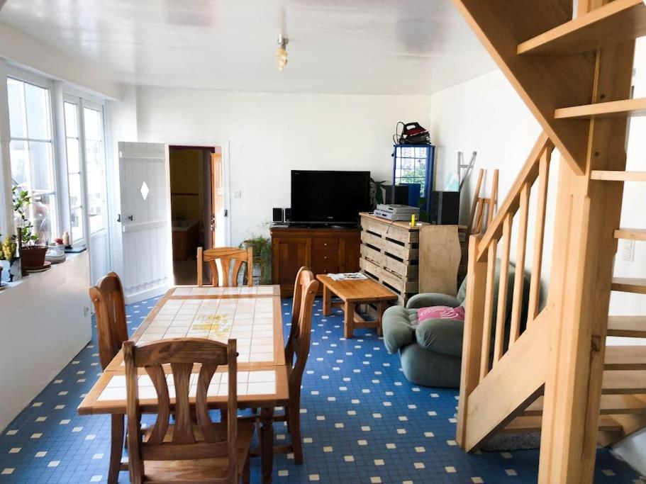 Gite Au Coeur D'Une Residence D'Artiste Saint-Aubin-de-Bonneval 外观 照片