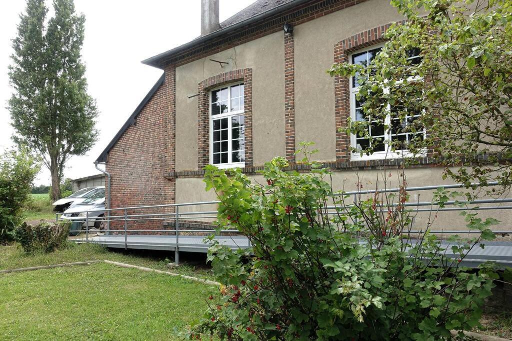 Gite Au Coeur D'Une Residence D'Artiste Saint-Aubin-de-Bonneval 外观 照片
