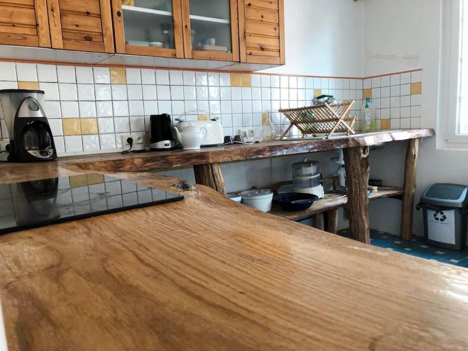 Gite Au Coeur D'Une Residence D'Artiste Saint-Aubin-de-Bonneval 外观 照片