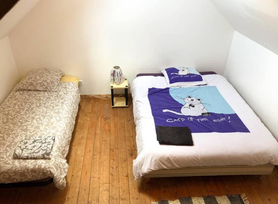 Gite Au Coeur D'Une Residence D'Artiste Saint-Aubin-de-Bonneval 外观 照片